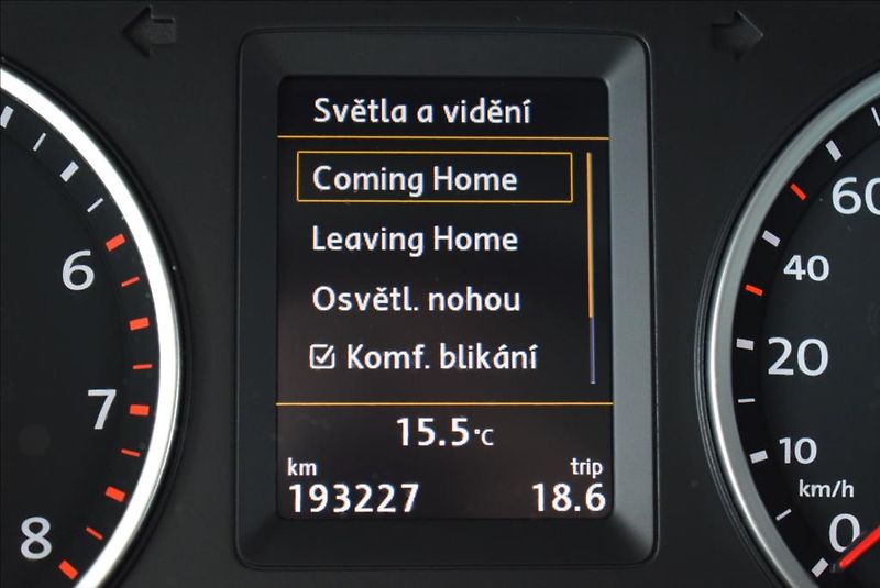 Volkswagen Tiguan 1,4 TSi, 1.maj,navi,kůže,pano, - fotka 24 z 32