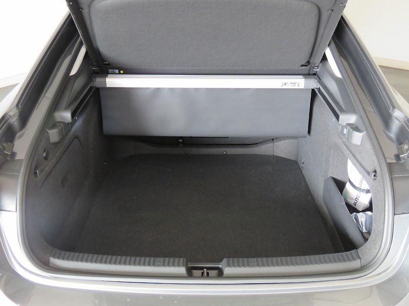 Škoda Superb - fotka 16 z 30