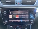 Škoda Superb 2,0 TDi  Executive / DSG / NAV - náhled 27