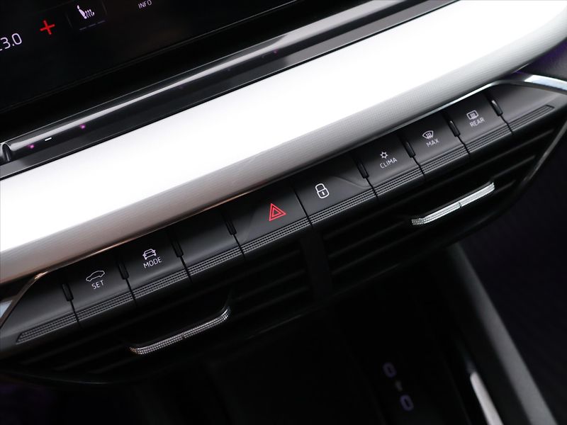 Škoda Octavia 1,4 TSI iV 150 kW DSG Ambition - fotka 23 z 31