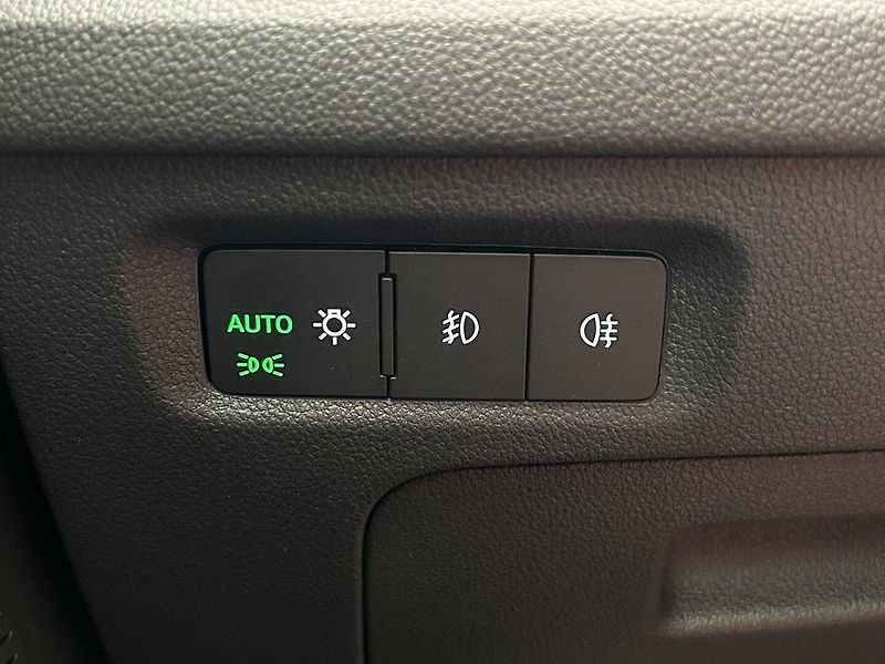 Škoda Octavia 1.5 TSI Ambition - fotka 20 z 25