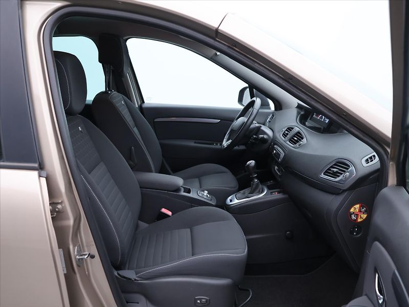 Renault Grand Scénic 1.2 TCe 97kW CZ Limited Navi - fotka 12 z 31