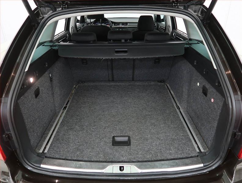 Škoda Superb (2014) 2.0 TDI, Navi, Xenony - fotka 14 z 26