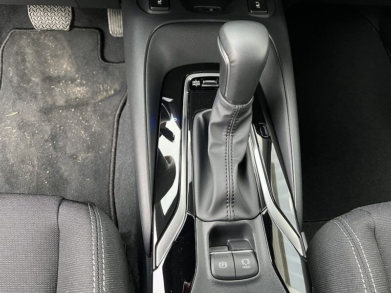 Toyota Corolla 1,8 HEV, Comfort Tech - fotka 19 z 24