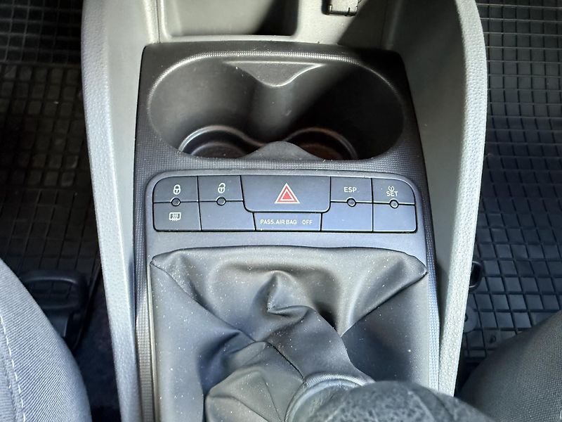 Seat Ibiza 1,4i AUT. KLIMATIZACE - fotka 17 z 20