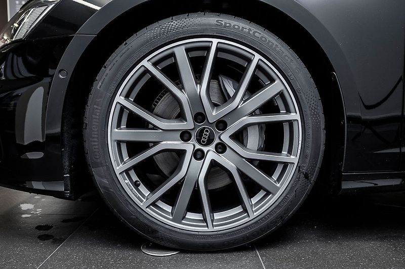 Audi A6 50 TDI quattro Avant S line - fotka 12 z 24