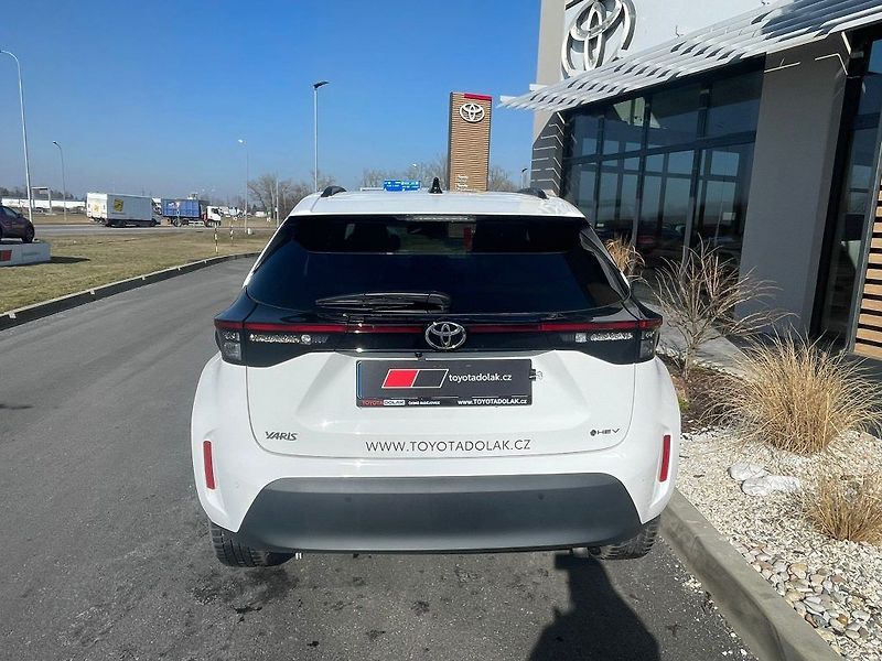 Toyota Yaris Cross 1.5 Hybrid 130 FWD Style - fotka 7 z 29