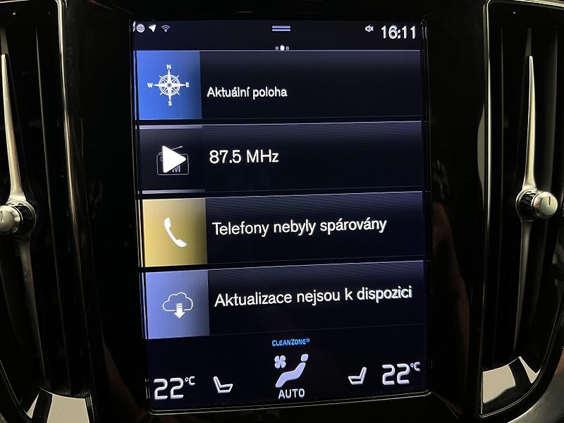 Volvo V60 D3 MOMENTUM PRO AUT - fotka 26 z 41