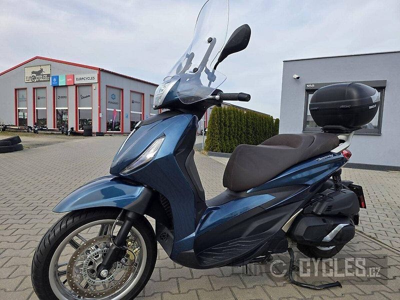 Piaggio Beverly 400 (2022) - fotka 7 z 17