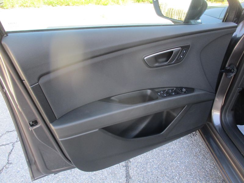 Seat Leon 1.4TSi 110kW STYLE*L+Z PNEU - fotka 11 z 45