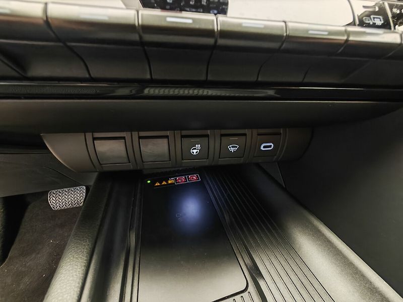 Toyota C-HR 2.0 Hybrid 4x2 Executive - fotka 41 z 48