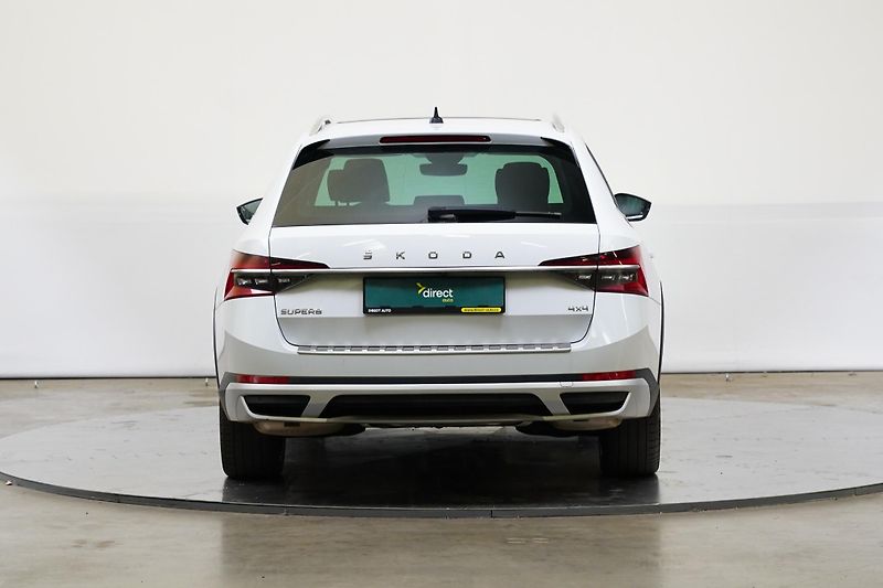Škoda Superb - fotka 6 z 27