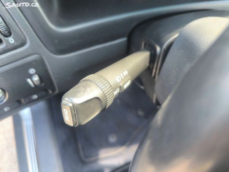 Volvo S60 220KW,4X4,MANUÁL,SERVISKA,CENA - fotka 15 z 23