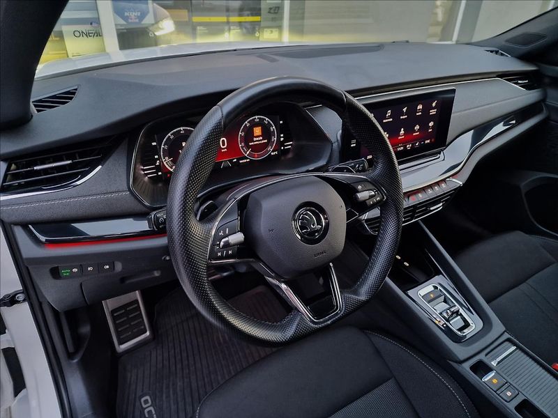 Škoda Octavia 2.0 TDI DSG Style Sport,1.Maj - fotka 19 z 49
