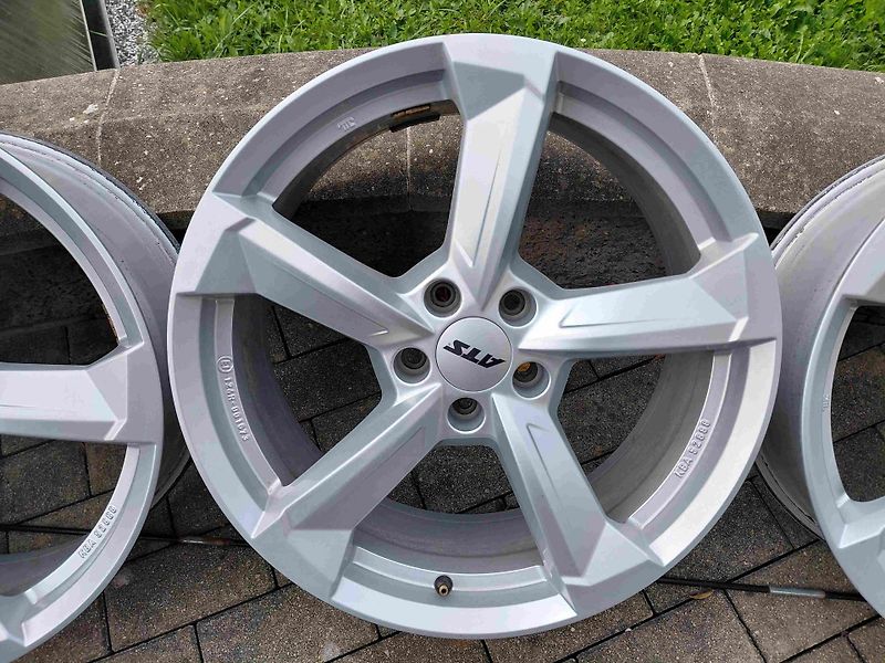 Ostatní _19ALU ATS 5x112 8J 19H2 ET45 - fotka 2 z 4