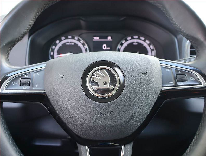 Škoda Karoq (2020) 1.6 TDI - fotka 16 z 17
