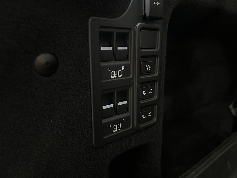 Land Rover Discovery D350 DYNAMIC SE AUT - fotka 54 z 56