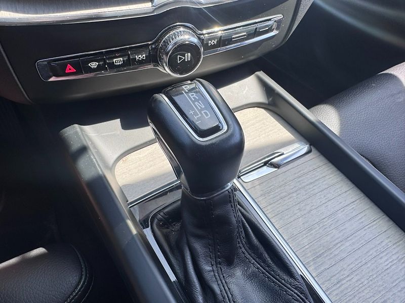 Volvo XC60 (2017) 2,0D 177KW POLESTAR BEZ AD BLU - fotka 30 z 49