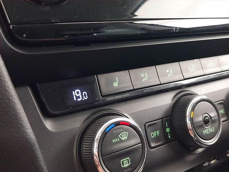 Škoda Octavia (2015) Elegance 1.6 TDI, Serv.kniha - fotka 16 z 22