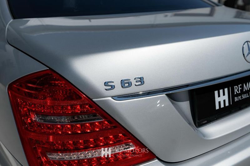 Mercedes-Benz Třídy S (2013) AMG S 63 5.5 V8 Biturbo - fotka 17 z 56