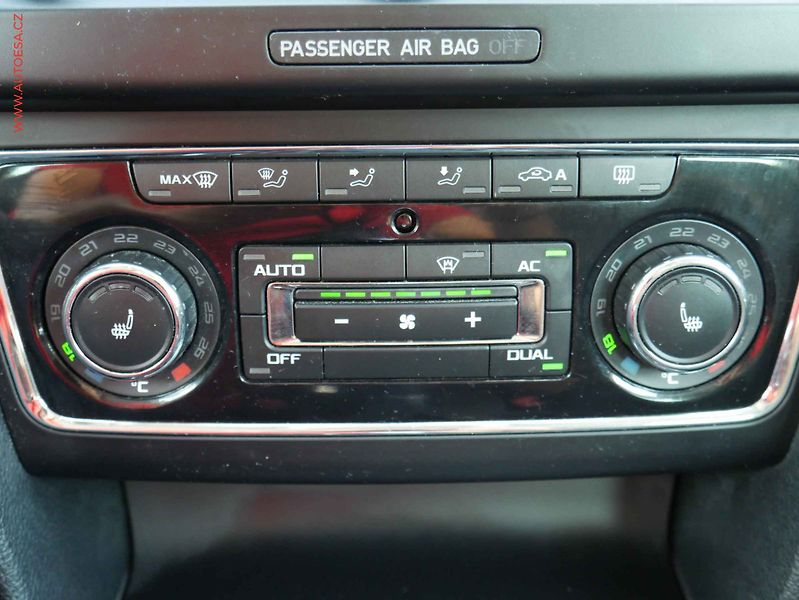 Škoda Superb (2012) 2.0TDi, 2.maj,ČR, DSG, bixen - fotka 19 z 20