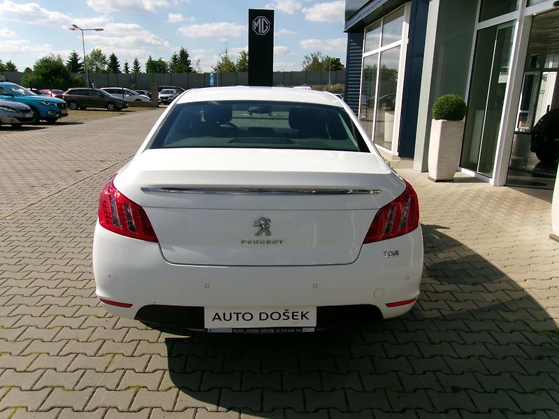 Peugeot 508 2.0 HDI sedan - fotka 5 z 17