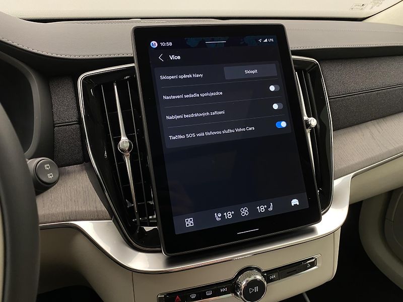 Volvo XC90 (2026) T8 AWD Plug-in DARK ULTRA - fotka 64 z 79