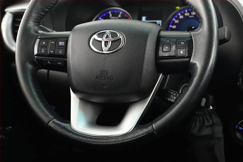 Toyota Hilux (2020) 2.4 D-4D - fotka 15 z 18