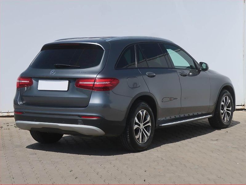 Mercedes-Benz GLC (2016) 220 d 4MATIC, 4X4 - fotka 5 z 16