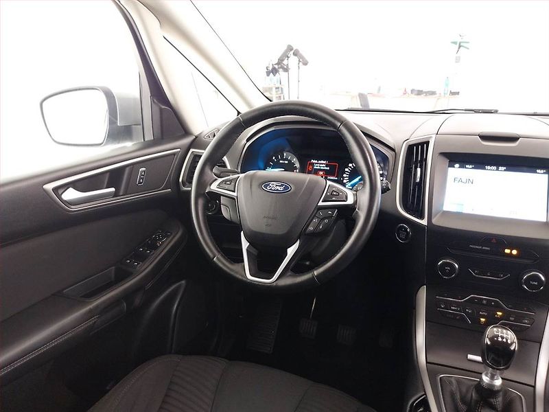 Ford S-MAX (2016) 2.0 TDCi, Serv.kniha - fotka 7 z 22