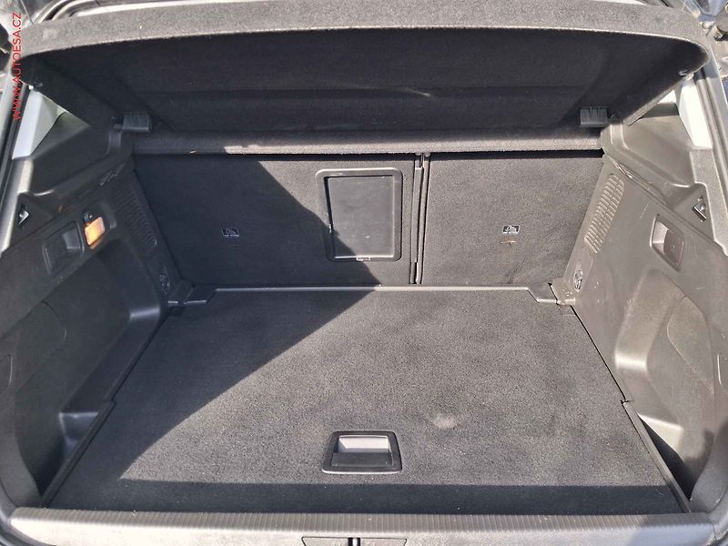 Opel Grandland X (2018) 1.2 T, Innovation, LED, panor - fotka 7 z 19