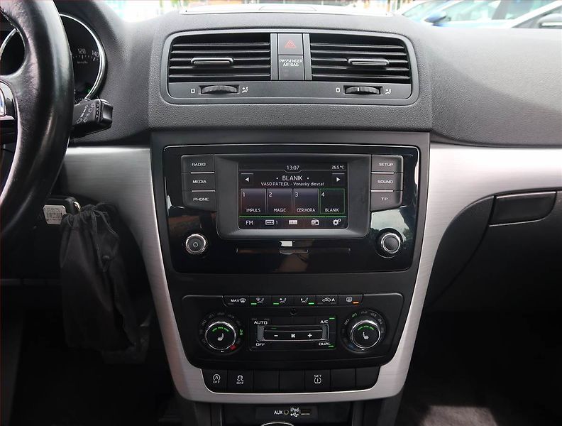 Škoda Yeti (2017) 1.4 TSI, 4X4, Automat, ČR - fotka 12 z 19
