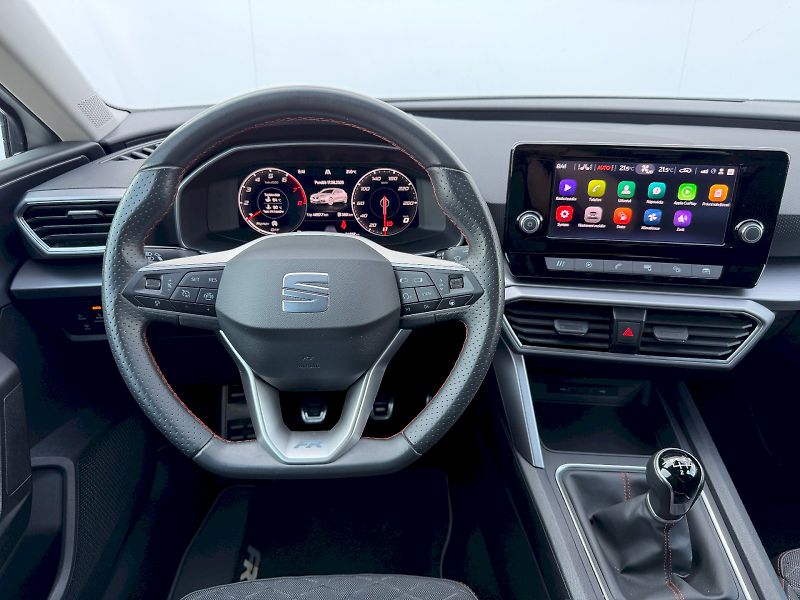 Seat Leon (2023) 1.5 TSI 96kW FR - fotka 8 z 35