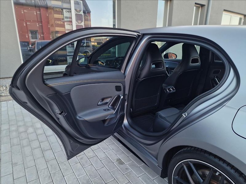 Mercedes-Benz Třídy A A45 S AMG 4Matic+,ČR,1.Maj. - fotka 18 z 50