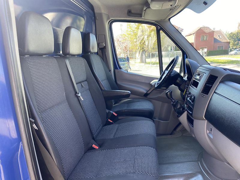 Mercedes-Benz Sprinter 211CDI 80kW - 1xMAJ. - 157 TKM - fotka 30 z 38