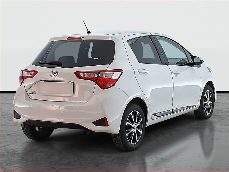 Toyota Yaris (2018) 1.5 Dual VVT-i, Serv.kniha - fotka 5 z 16