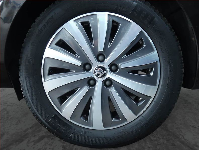 Škoda Superb (2018) Ambition 1.6 TDI, Serv.kniha - fotka 14 z 19