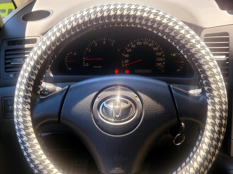 Toyota Corolla Verso 2,0 D-4d AUT.KLIMATIZACE - fotka 37 z 43