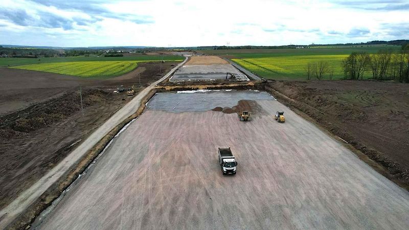Snímky z výstavby dálnice D35 Džbánov - Litomyšl, duben 2025