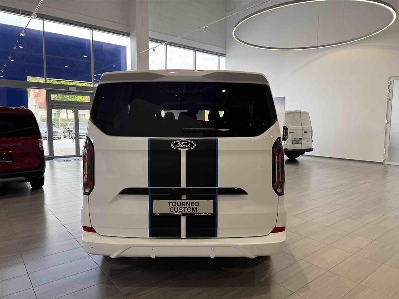 Ford Tourneo (2026) 2,0 EcoBlue 125 kW/170k  Custo - fotka 5 z 20