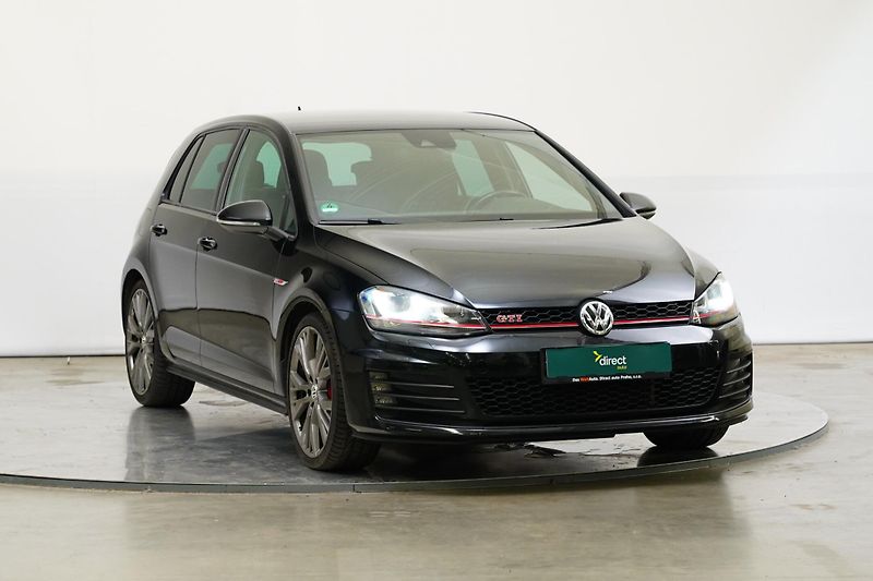 Volkswagen Golf - fotka 8 z 25