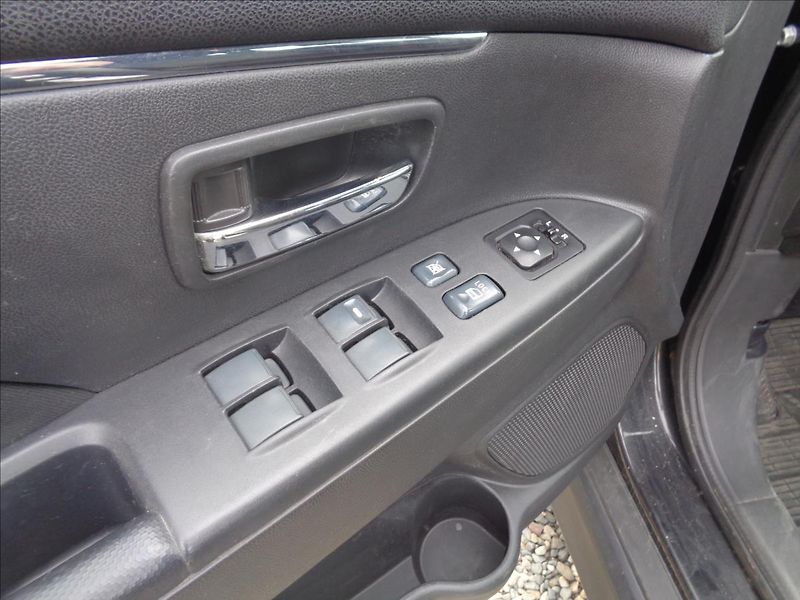Mitsubishi ASX 1,6 - fotka 12 z 15