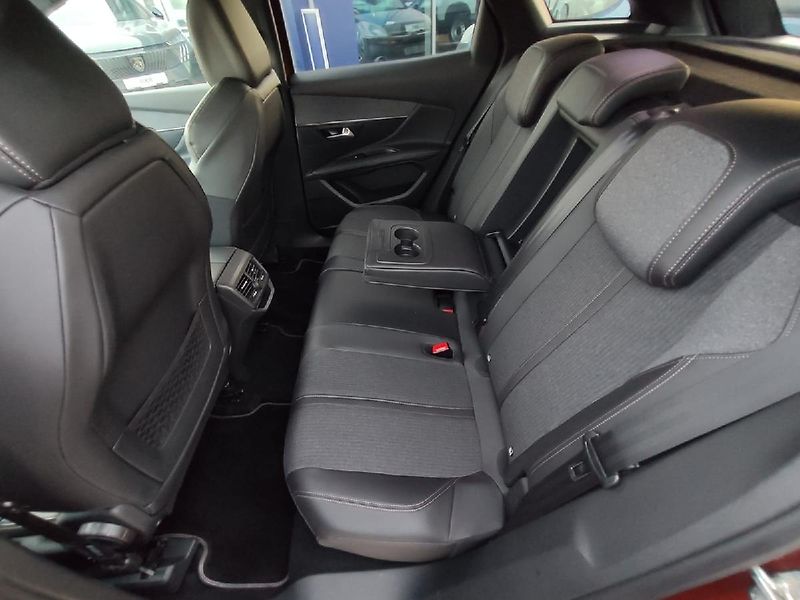 Peugeot 3008 (2017) GT 2.0 HDI 150k MAN6 1.MAJITEL - fotka 5 z 28
