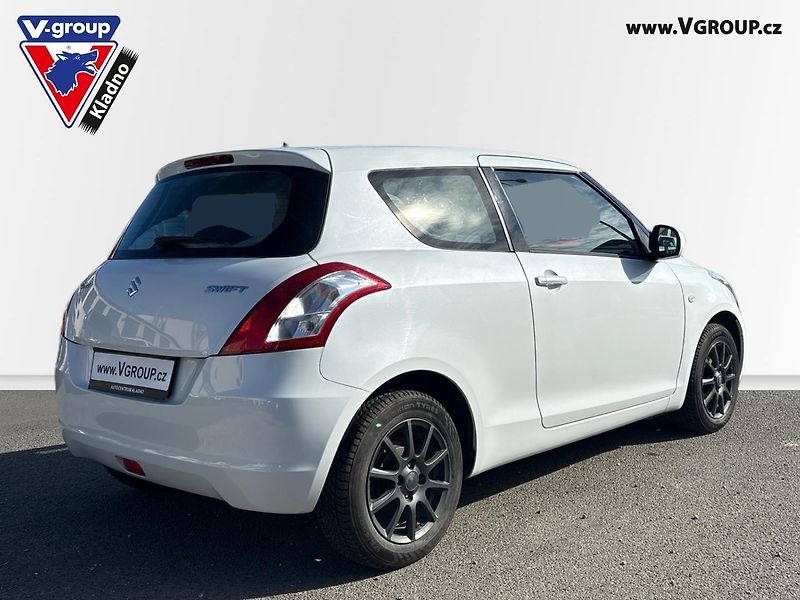 Suzuki Swift (2015) 1.2 69kW - fotka 4 z 20