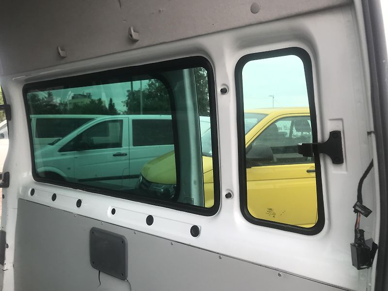 Ford Transit (2008) 2.2 TDCI 81 KW L3H3 9-MÍST - fotka 13 z 13