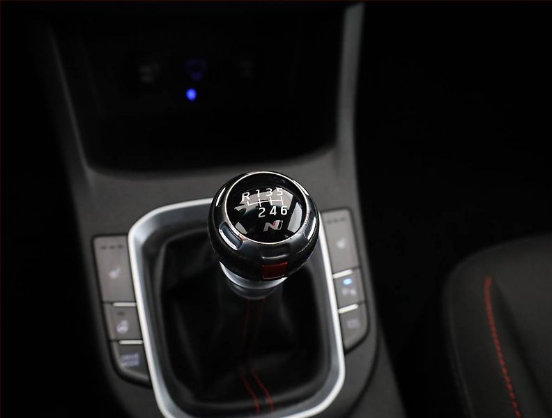 Hyundai i30 (2022) N-Line 1.5 T-GDI MHEV, ČR - fotka 13 z 21