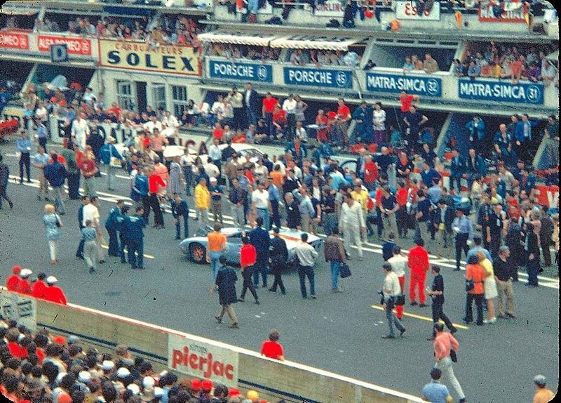 Ferrari 312 B/3 Nikiho Laudy a Mclaren M26 Jamese Hunta. O jejich příběhu je film. Víte, který?