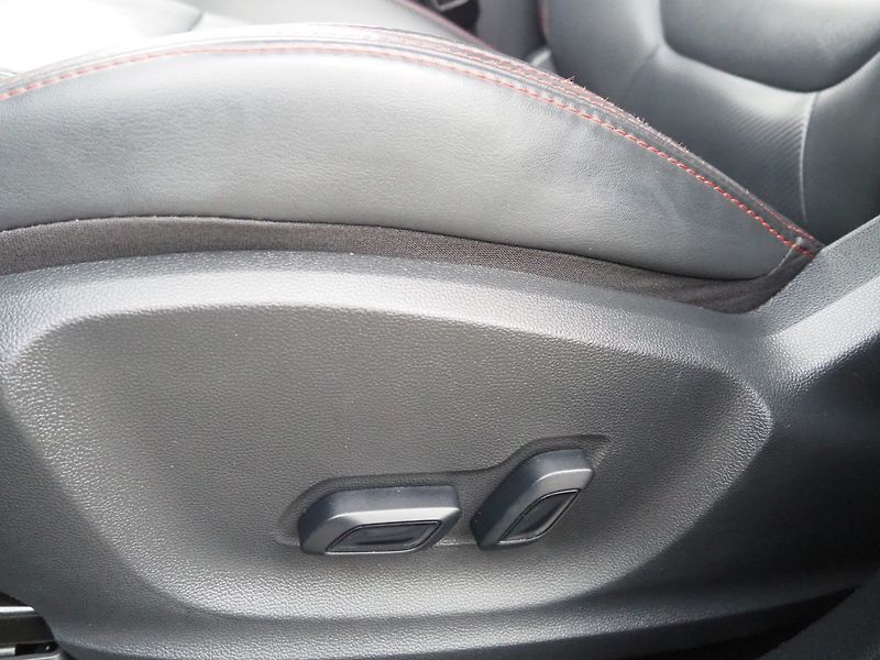MG ZS (2023) ICE 1.0T-GDI, Luxury - fotka 19 z 38