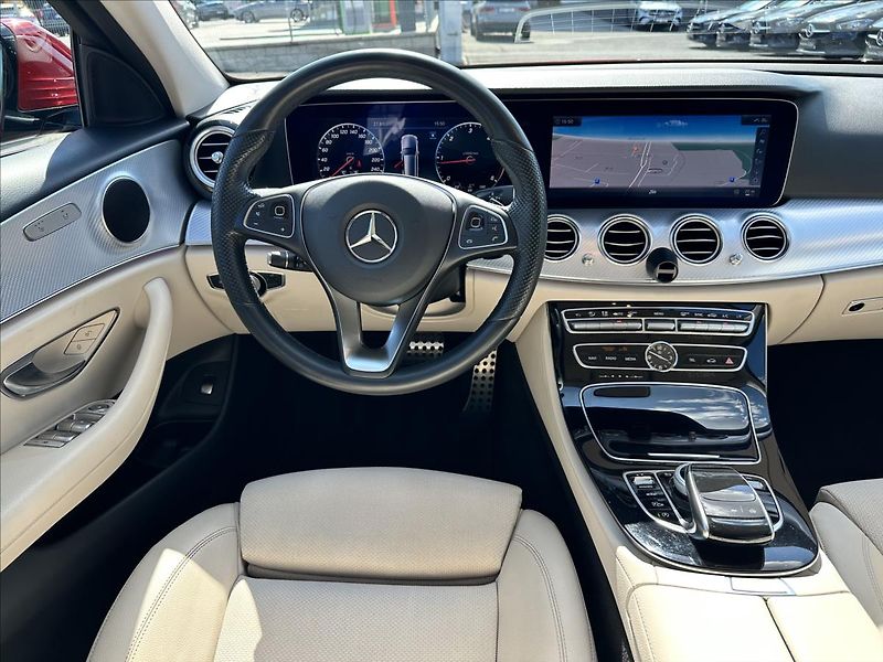 Mercedes-Benz Třídy E E 220d 4MATIC ALL TERRAIN - fotka 14 z 14