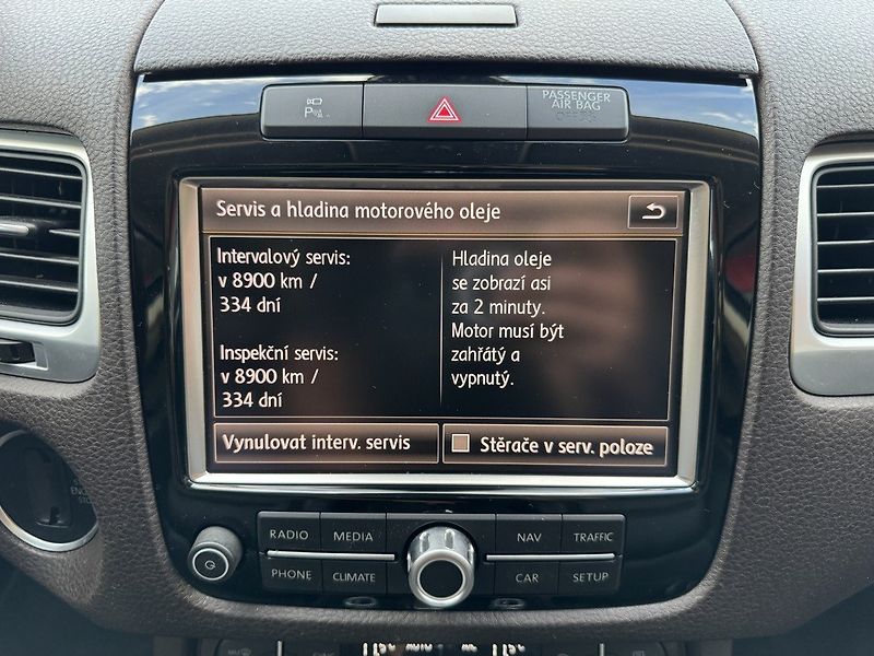 Volkswagen Touareg (2013) 3.0TDI Vzduch Navi Pano Kamera - fotka 9 z 50
